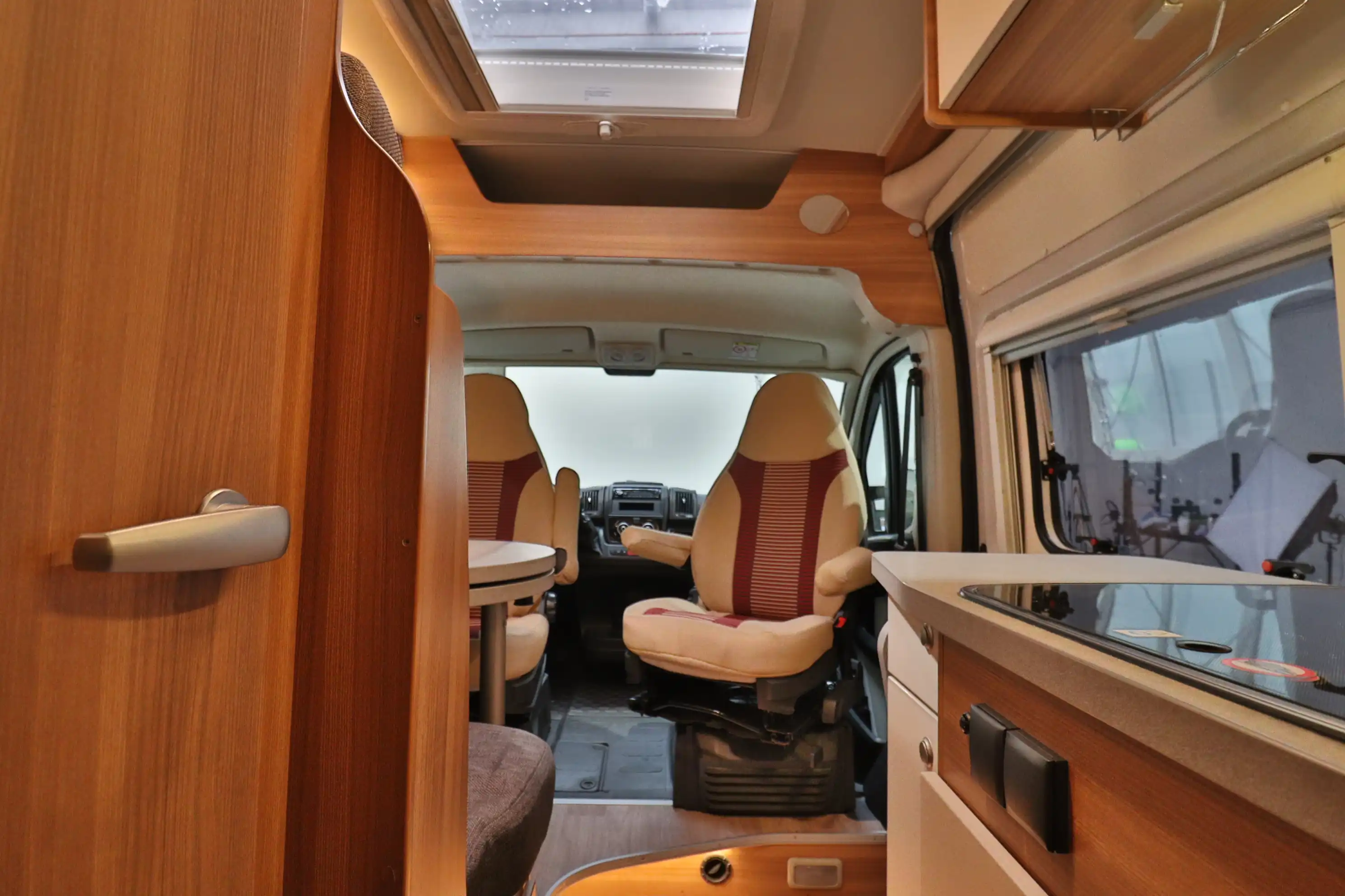 WEINSBERG Cara Bus 600 MQ Edition Fire